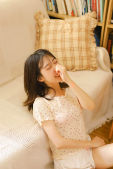 调教拨开两唇打花蒂戒尺